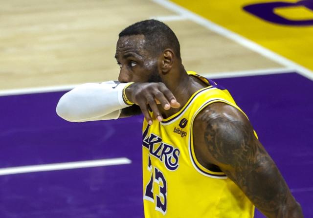 pp电子-四天三战湖人严重透支 附加赛主场保卫战号角吹响